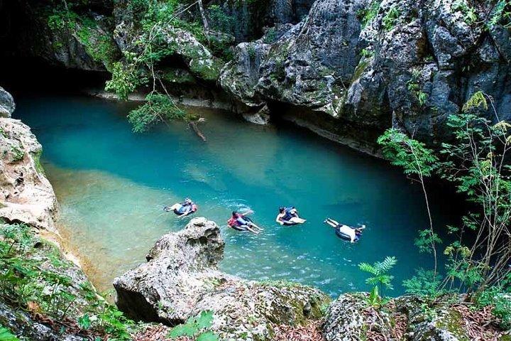 Private Cave Tubing & Xunantunich (Mayan Ruins) From Placencia
