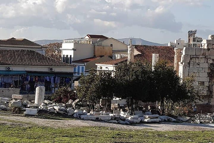 Highlights and Hidden Gems in Athens Walking Tour