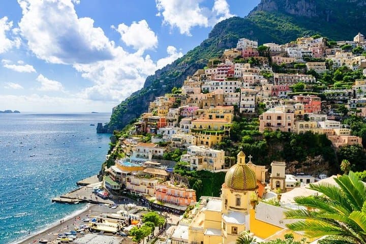 Go from Naples to Positano a 2hour visit in Sorrento or viceversa