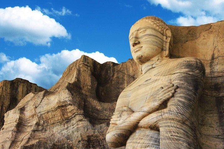 Sigiriya Rock and Polonnaruwa Day Tour From Trincomalee