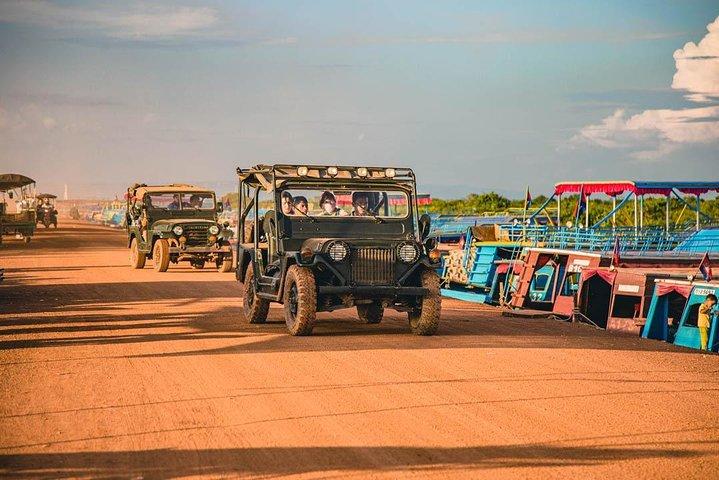 Siem Reap Floating Village Sunset Jeep Tour / SUV Car Available