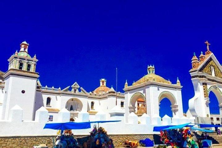 2-Day Lake Titicaca and Sun Island (Isla del Sol) from La Paz