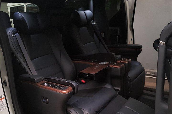 Colombo Airport (CMB) to Colombo City Private Luxury Transfer