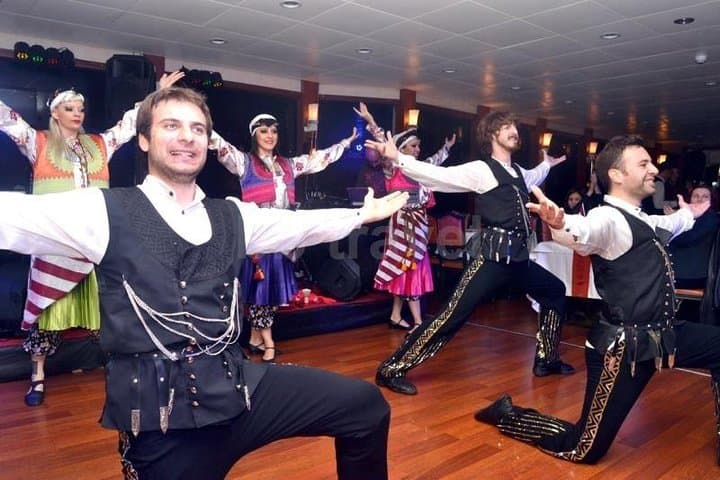 Bosphorus Dinner Cruise with Shows and Drinks