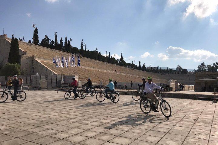Athens by E-Bike: Monuments, Food & Transfers (Cruise Tour)