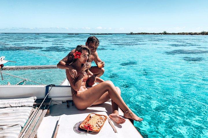 PRIVATE Half Day Tour : Moorea Snorkeling & Sailing on a Catamaran named Taboo