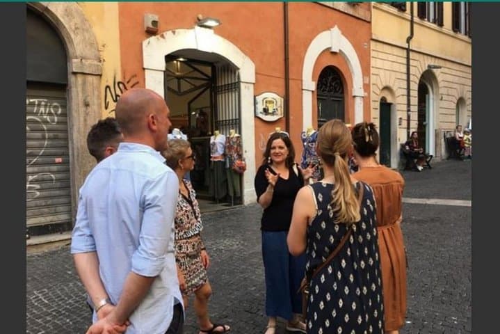 Evening food & wine tour in Rome's historical center