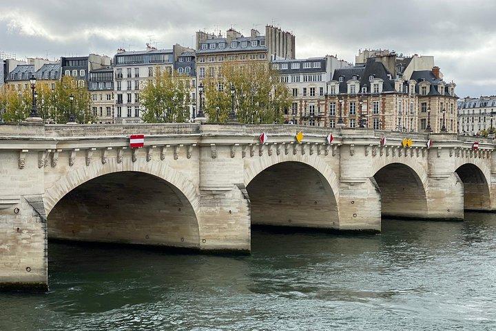 Paris Notre Dame & Île de la Cite: Max 6 People Group or Private