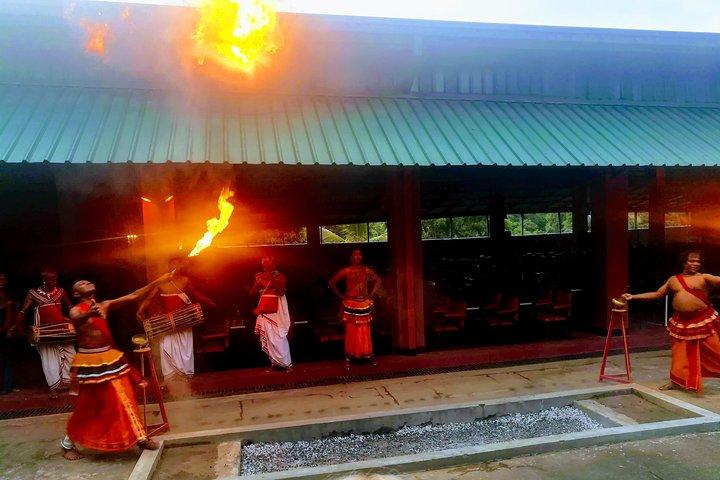 Private One day Tour to the Last remaining Kingdom "Kandy" in Sri Lanka.