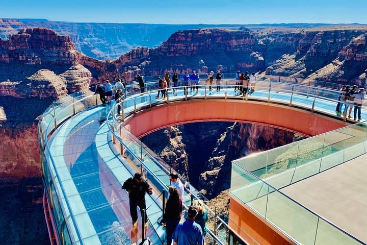 Grand Canyon Tour with Skywalk and Spanish Helicopter Flight