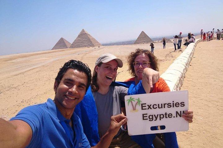 Giza Pyramids and Sphinx: Half-Day Private Tour