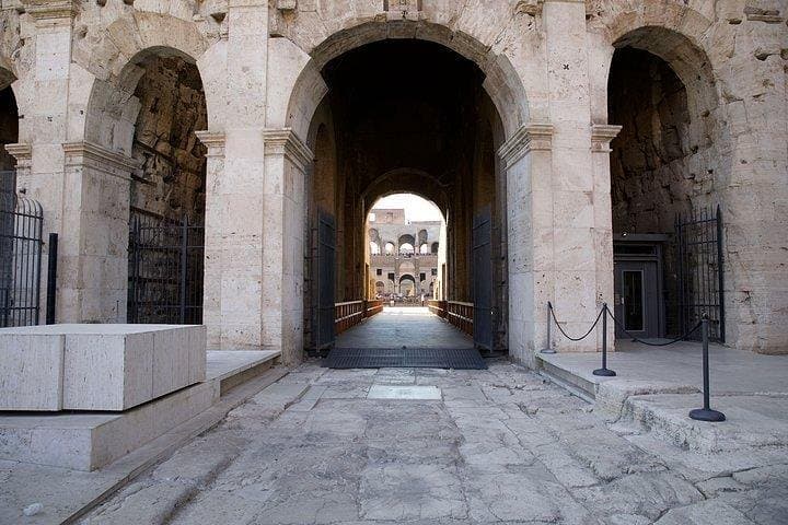 Colosseum Arena and Roman Forum Exclusive Private Guided Tour