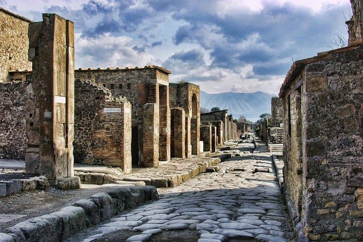 Pompeii, Herculaneum ruins and lunch in local winery restaurant