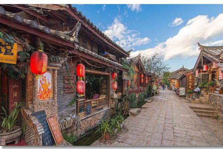 4-Days Lijiang Tour including Snow Mountain and Overnight in Tiger Leaping Gorge