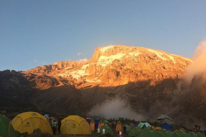 5 Days Mt.Kenya Climbing Chogoria gate down sirimon route