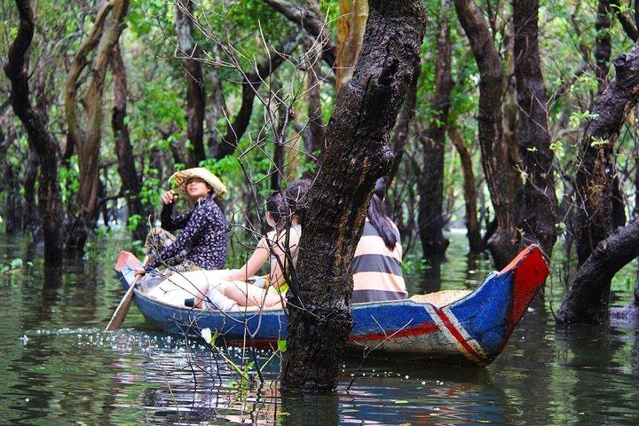 Tonle Sap Lake and Kampong Phluk Village Private Half Day Tour