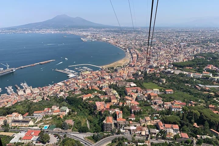 Pizza Tour | Vesuvius & Pompeii included pizza with driver
