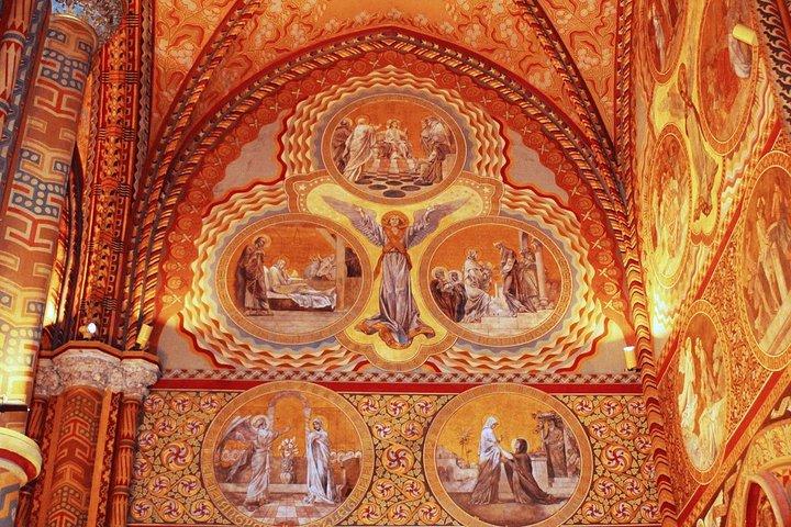 Castle District tour with Matthias Church Ticket & Cake & Coffee