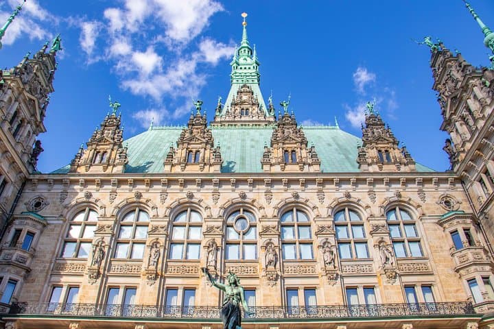 Best Intro Tour of Hamburg with a Local