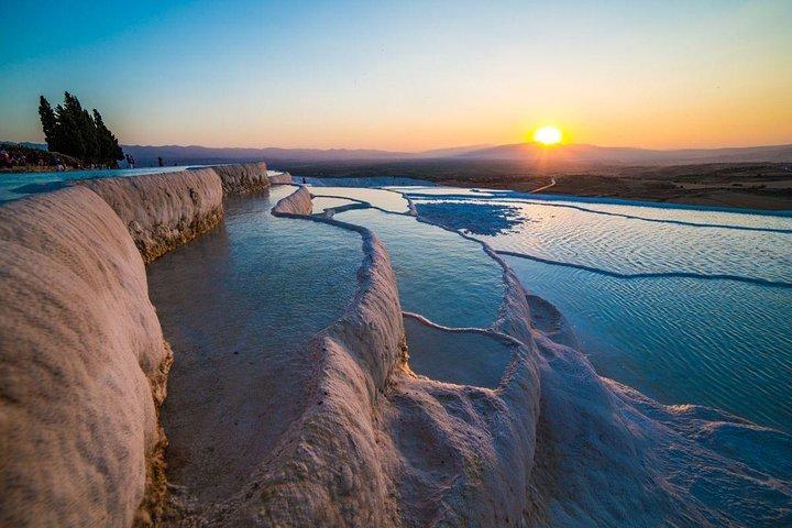 Pamukkale, Cleopatra’s pool, Hieropolis from Antalya with lunch