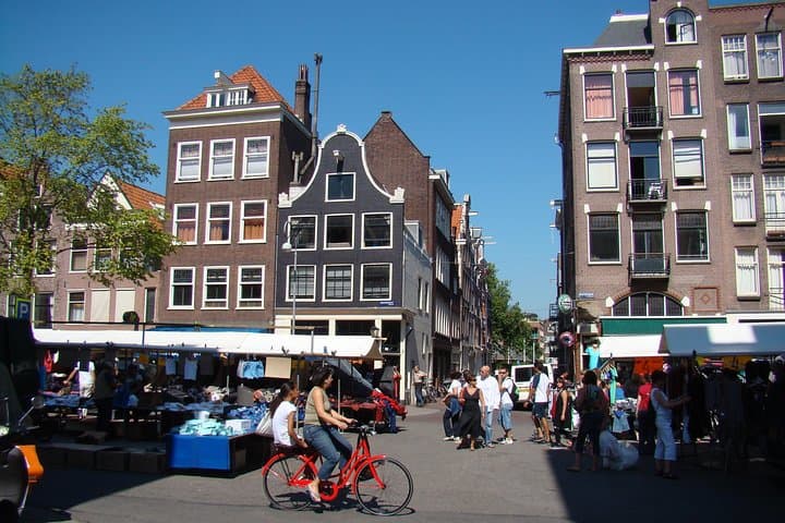 Private Jordaan walking tour with canal cruise