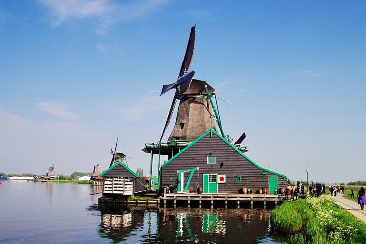 Private day trip to The Keukenhof Gardens and The Zaanse Schans Windmills