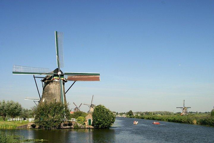 Private Day Trip to The Keukenhof Gardens and Zaanse Schans