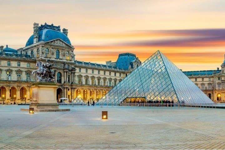 Private Transfer FROM Roissy-Charles de Gaulle Airport TO Paris