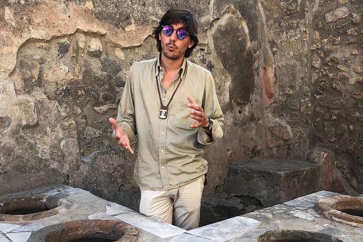 3-Hours Private Walking Tour in Pompeii with an Archaeologist