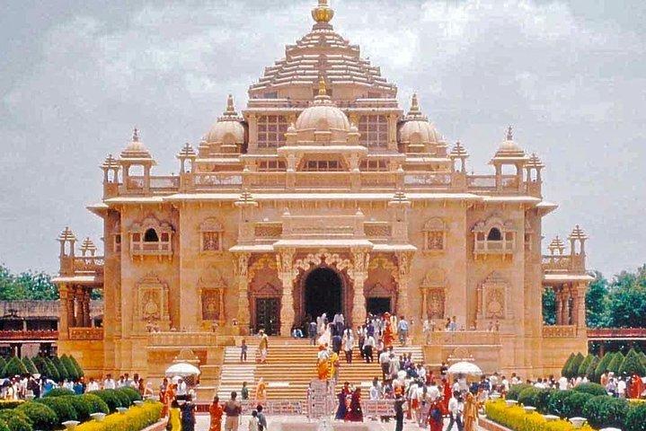 Half Day Private Delhi Temples and Spiritual Sites Tour