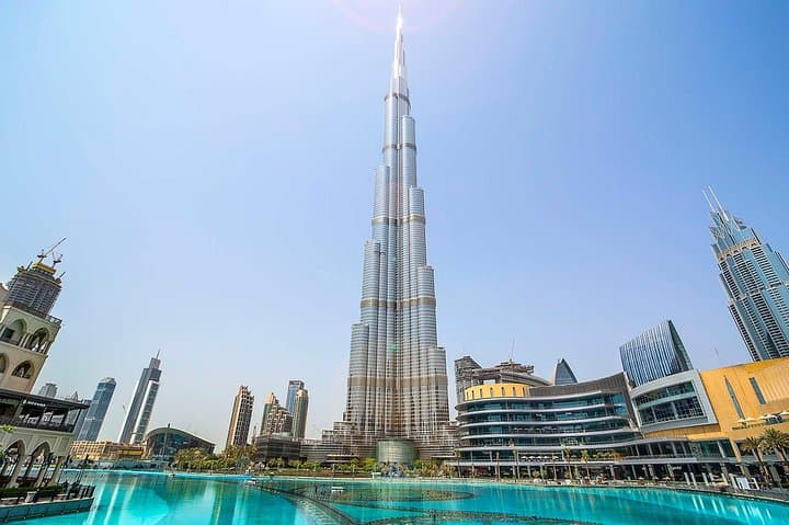 At the Top, Burj Khalifa 124/125