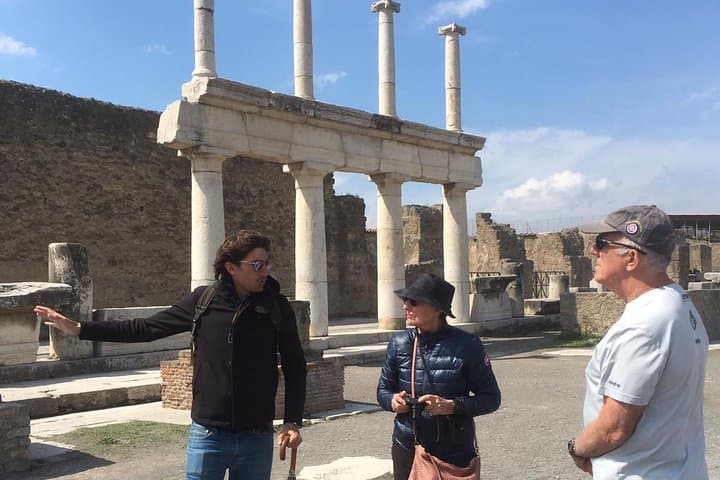 Best of Pompeii & Herculaneum: Private Tour with an Archaeologist