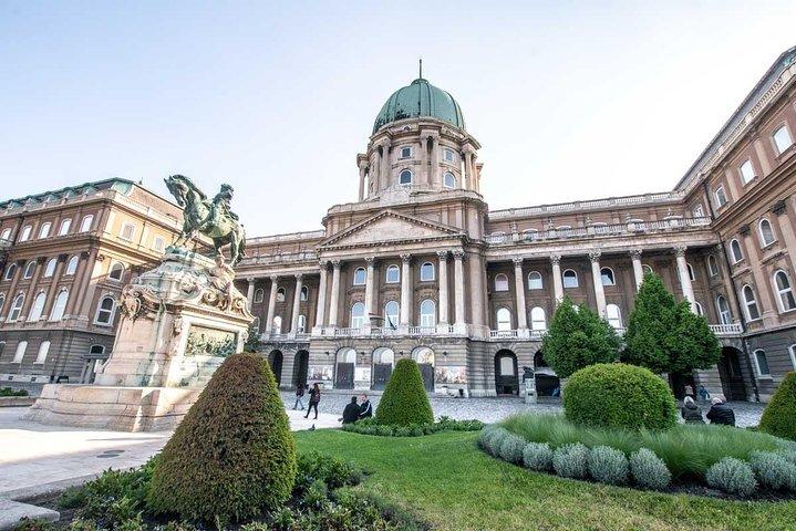 Private Budapest City Tour with Danube Cruise and Transfer