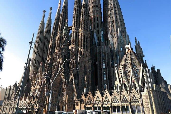 Explore Sagrada Familia with a Skip-the-Line Guided Tour