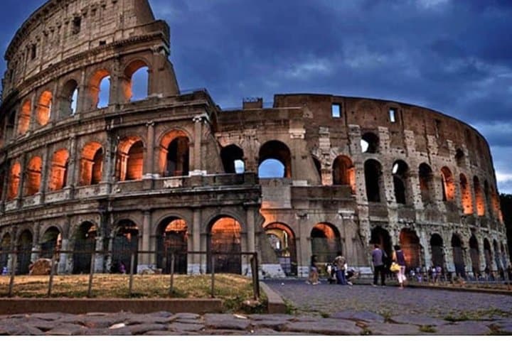 Rome: Colosseum, Roman Forum & Trajan's Market Exterior Tour