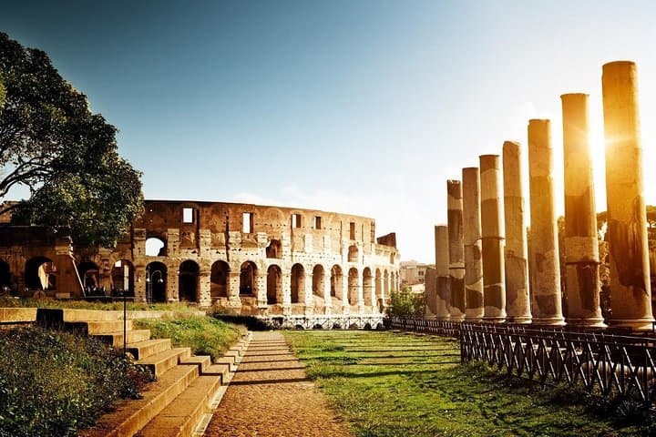 Rome: Colosseum, Roman Forum & Trajan's Market Exterior Tour
