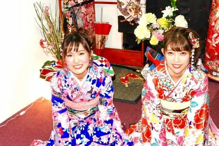 Ride a rickshaw wearing a kimono in Asakusa! Enjoy authentic traditional culture!
