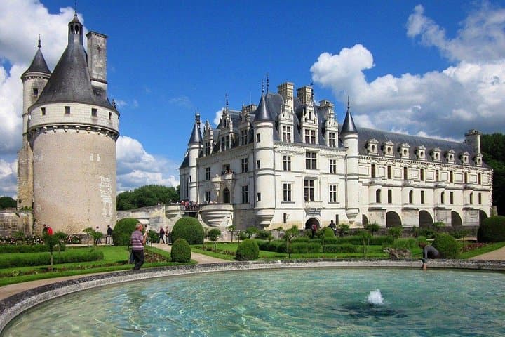 Day Tour of Chateaux of Chenonceau, Chambord & Caves Ambacia from Tours/Amboise