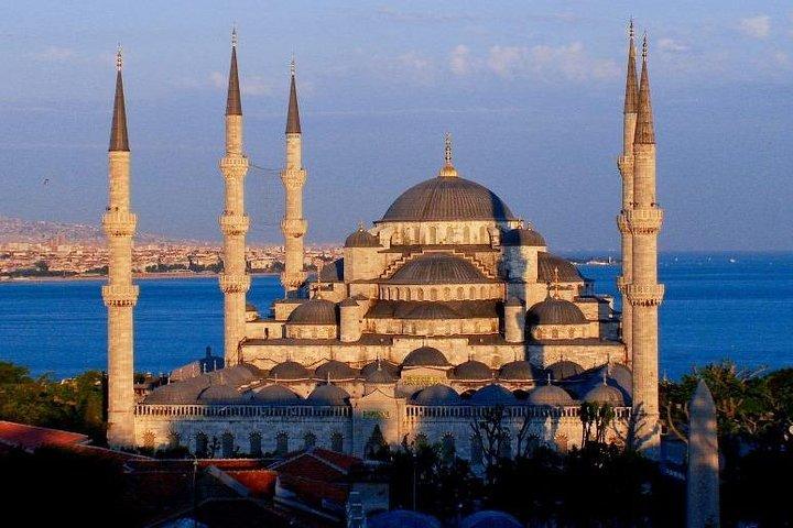 Istanbul - Full Day Bosphorus Cruise , Beylerbeyi Palace Tour with lunch