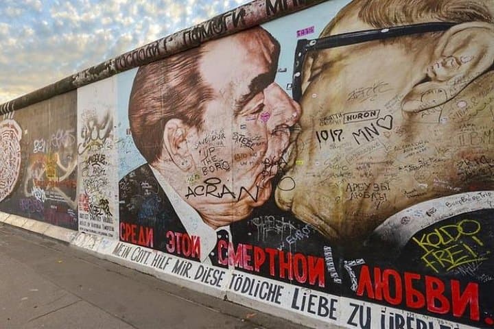 East Meets West: Berlin Food Culture & Street Art