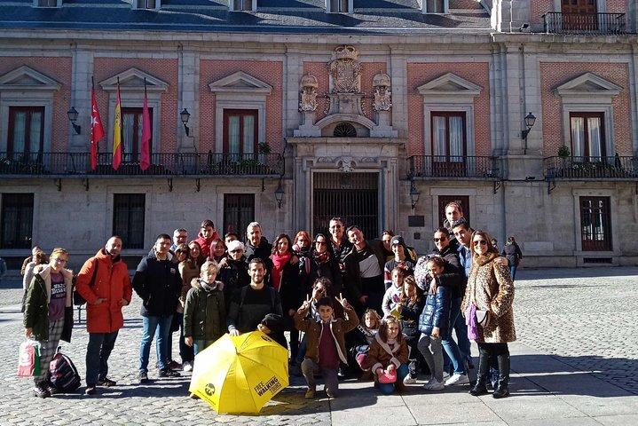 Madrid : Puerta del Sol, Plaza Mayor and Royal Palace