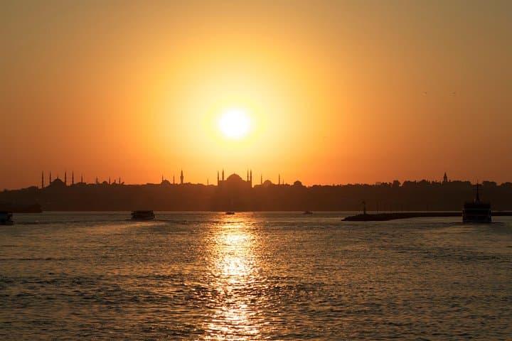Discovering Istanbul With Two Days Tour (Old + New Cities) - Private Basis