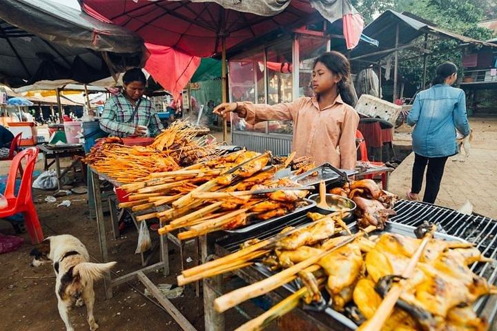 Siem Reap Evening Street foods Tours by Tuk Tuk