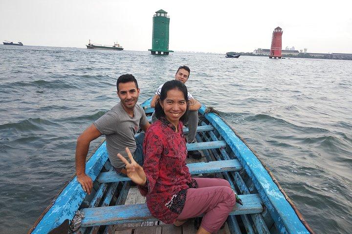 Jakarta Private City Tour with Obama School visit