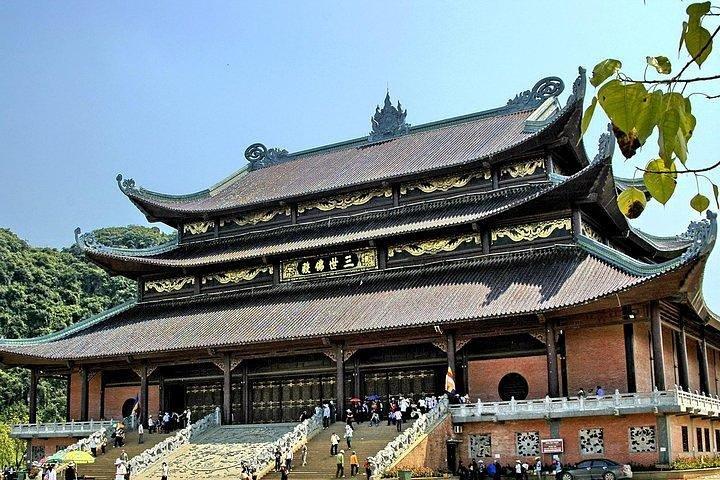 Perfume Pagoda Pilgrimage Full-day Tour