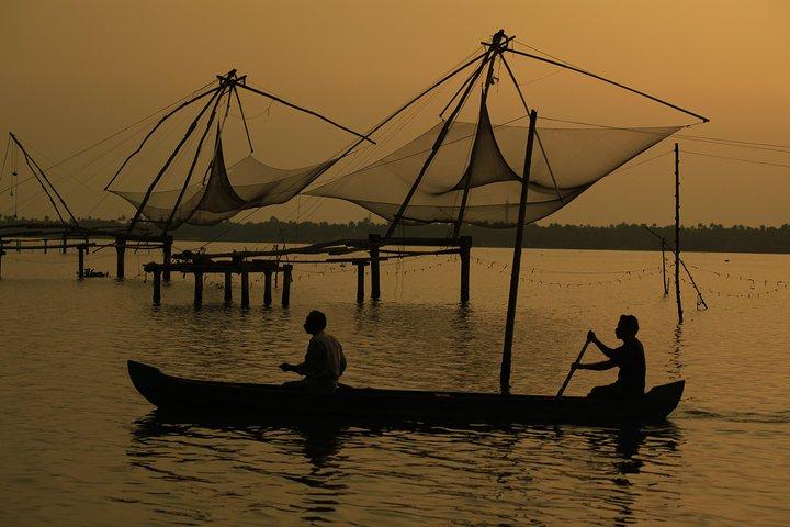 7 nights Private tour Cochin/Munnar/Thekkady/Houseboat/Kovalam