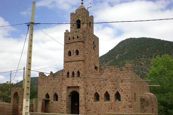 Atlas mountains & water falls/guided hike & Lunch