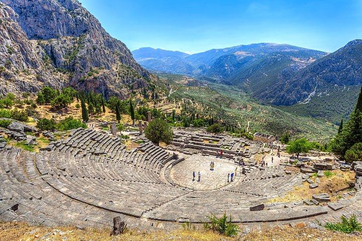 Delphi, Arachova & Hosios Loukas Full Day Private Tour