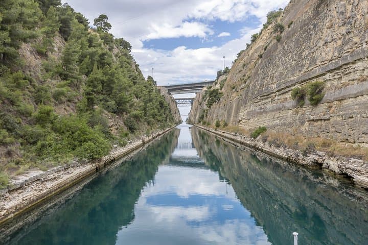 Kalavryta, Rack Railway & Cave of Lakes Full Day Private Tour