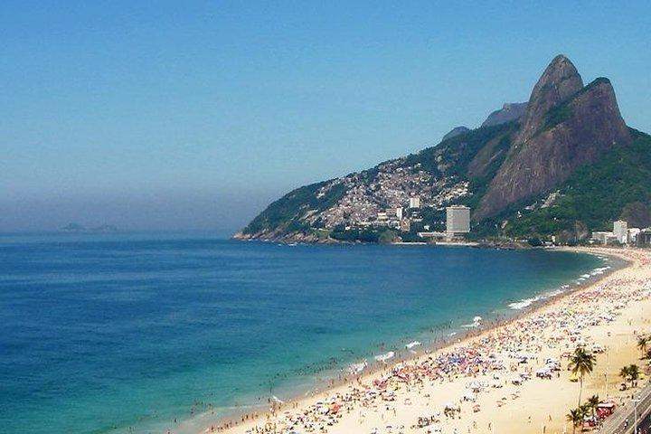 Private 60 min Helicopter Tour in Rio de Janeiro for 3 people